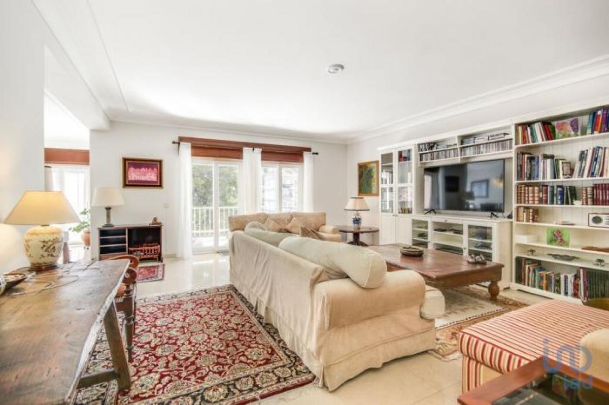 Picture of Apartment For Sale in Cascais, Estremadura, Portugal