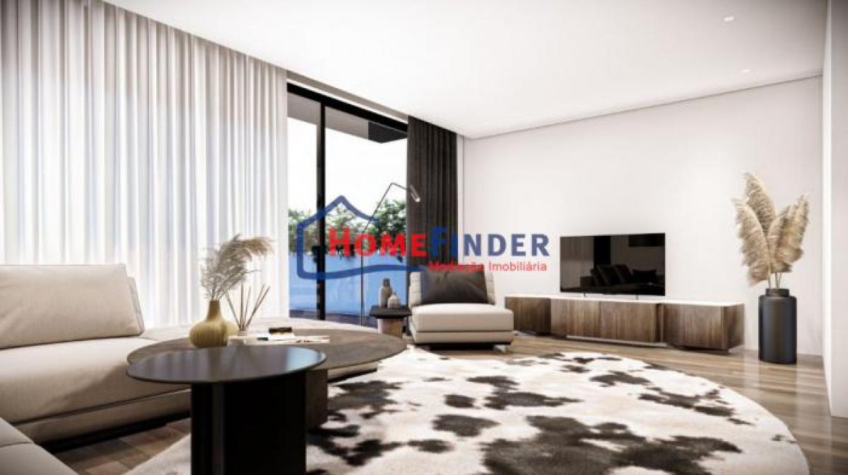 Picture of Home For Sale in Braga, Entre-Douro-e-Minho, Portugal