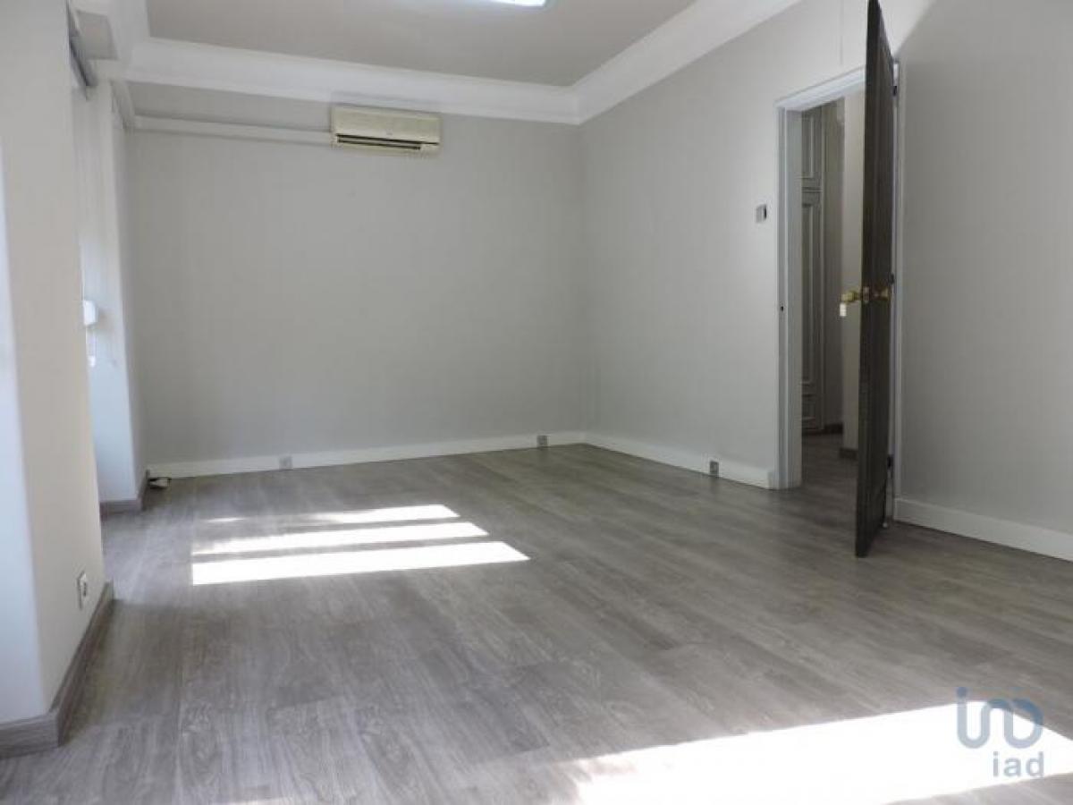 Picture of Apartment For Sale in Lisboa, Lisboa, Portugal