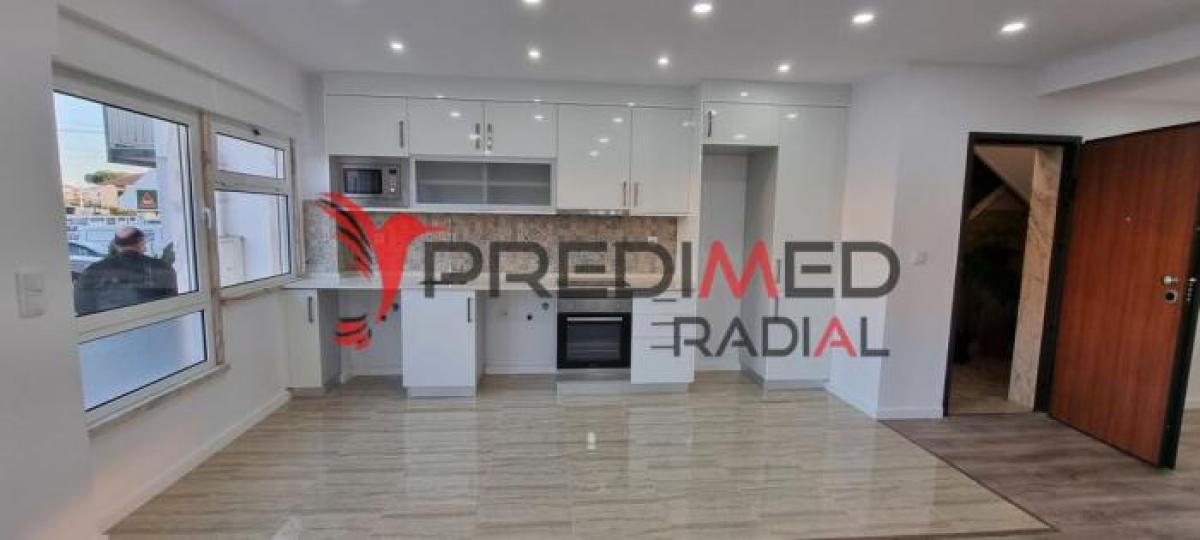 Picture of Apartment For Sale in Sintra, Estremadura, Portugal