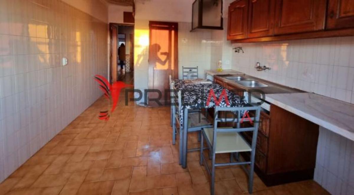 Picture of Apartment For Sale in Sintra, Estremadura, Portugal