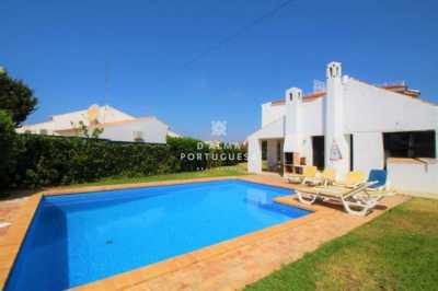 Villa For Sale in Albufeira, Portugal