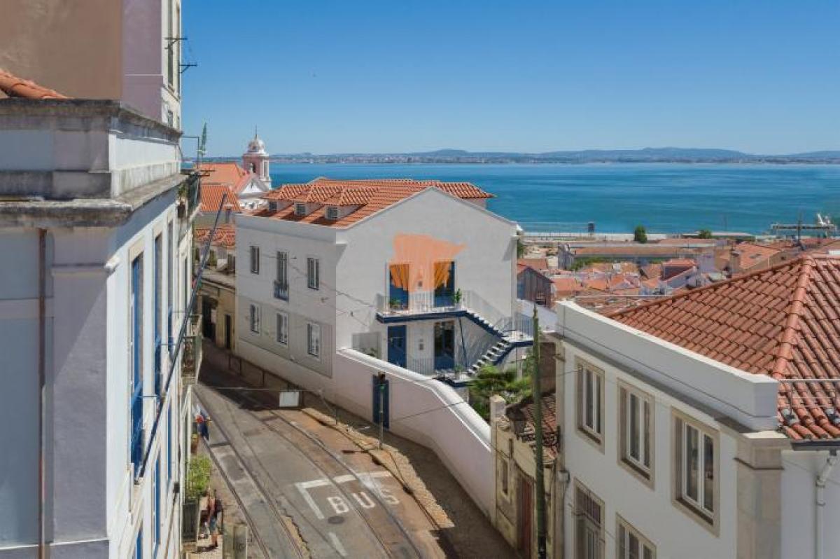 Picture of Apartment For Sale in Lisboa, Lisboa, Portugal