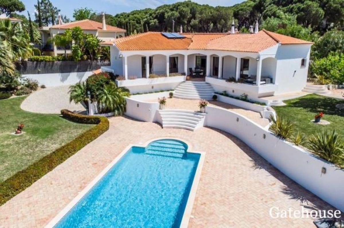 Picture of Villa For Sale in Almancil, Algarve, Portugal