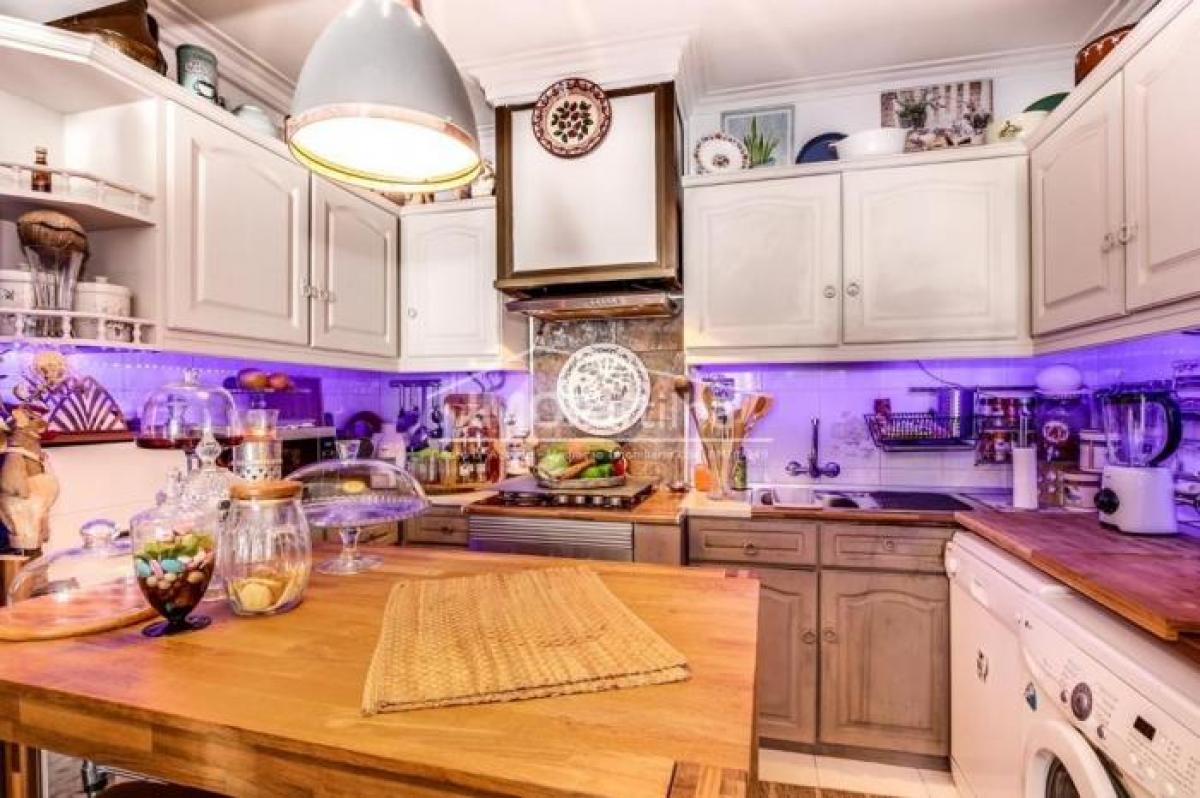 Picture of Apartment For Sale in Sintra, Estremadura, Portugal