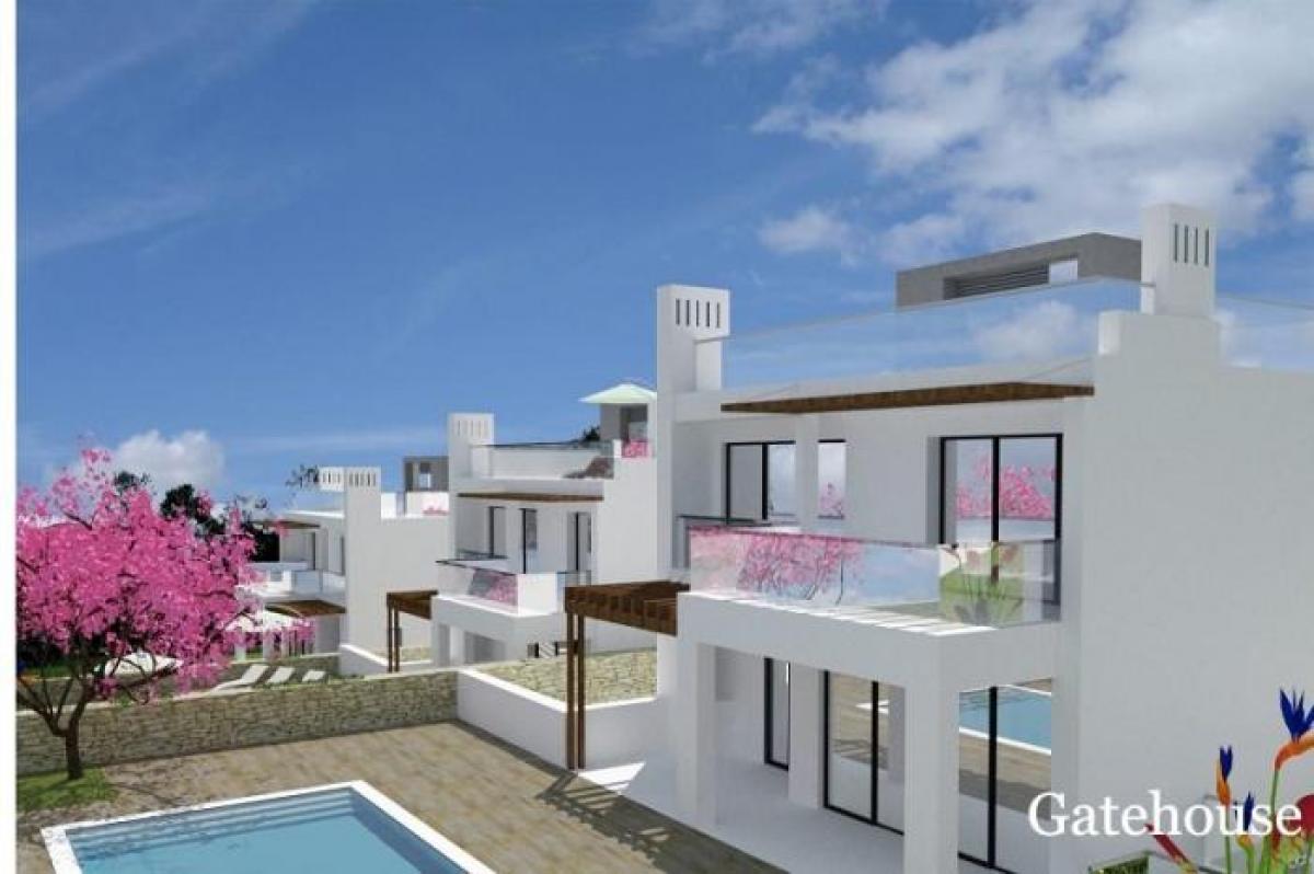Picture of Villa For Sale in Almancil, Algarve, Portugal
