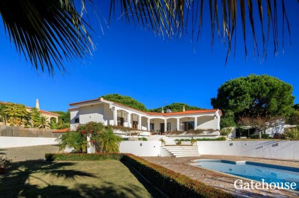 Picture of Villa For Sale in Almancil, Algarve, Portugal