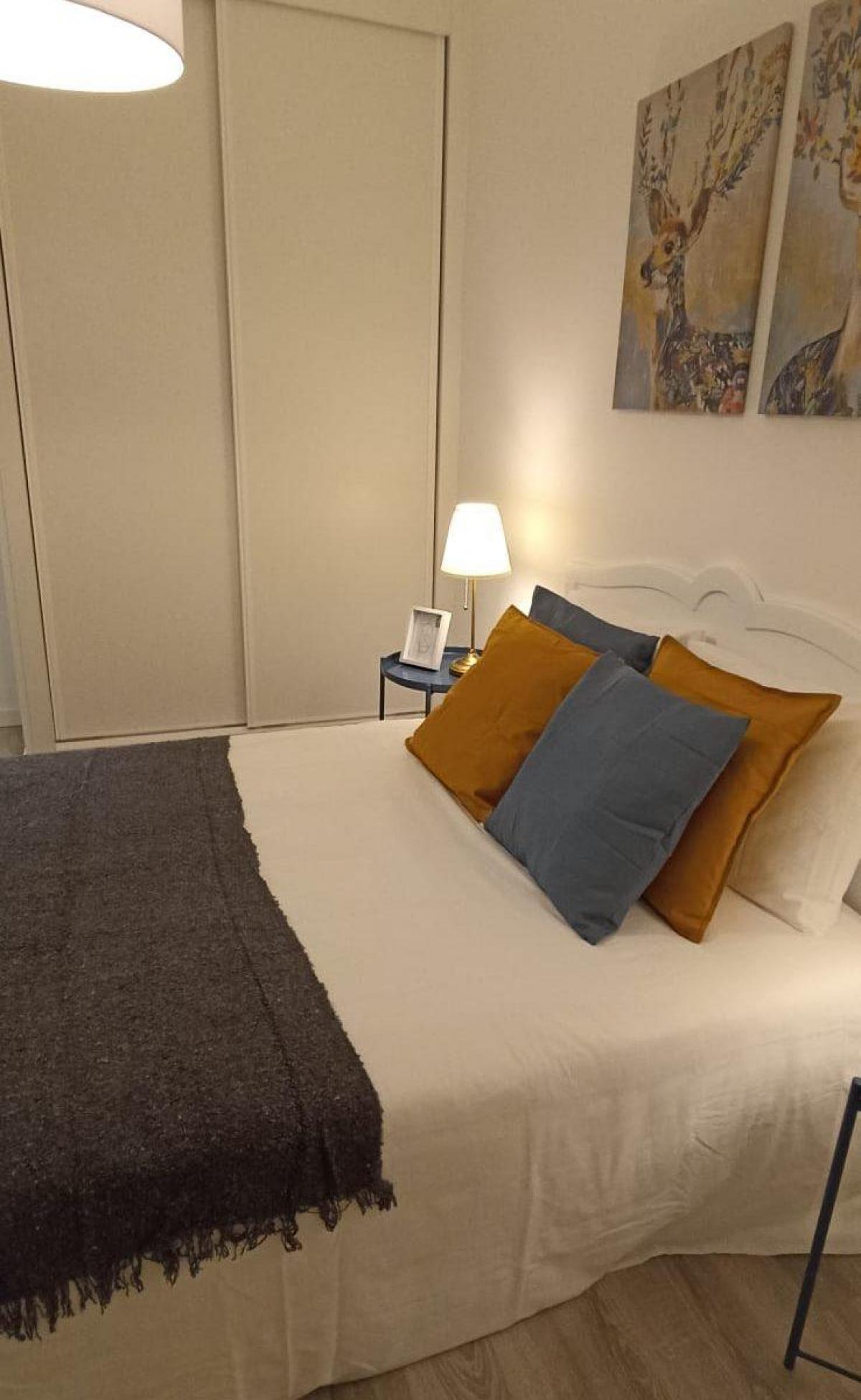 Picture of Apartment For Sale in Lisboa, Lisboa, Portugal