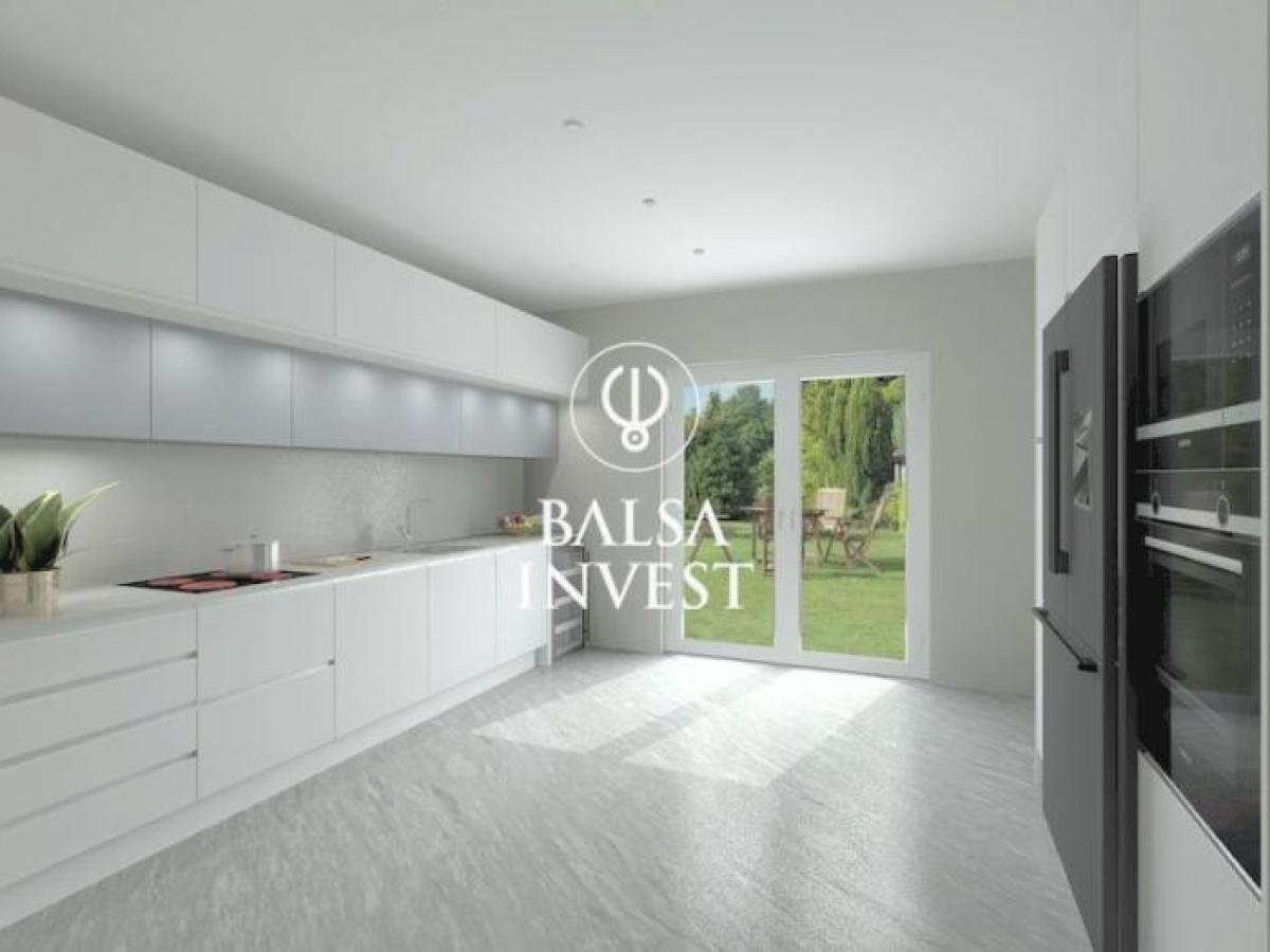 Picture of Apartment For Sale in Faro, Algarve, Portugal