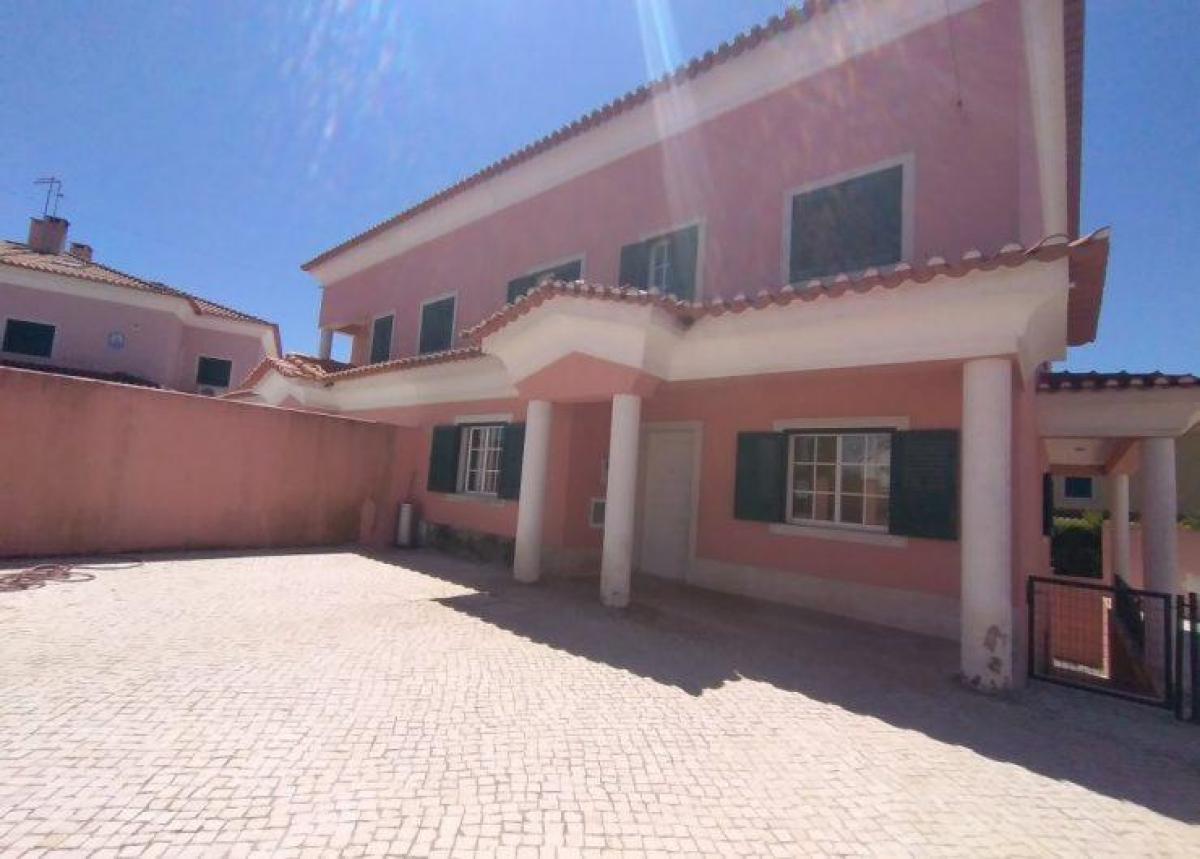 Picture of Home For Sale in Lisboa, Lisboa, Portugal