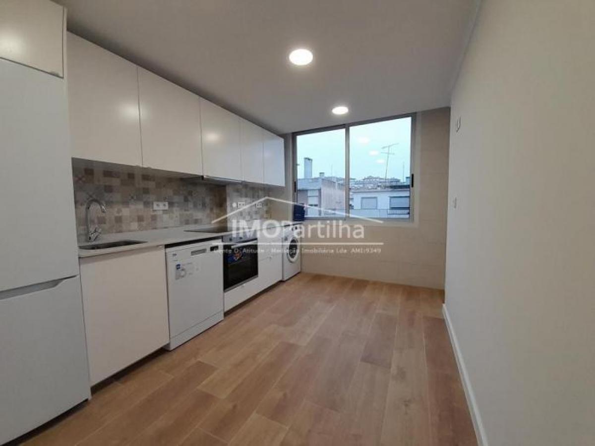 Picture of Apartment For Sale in Sintra, Estremadura, Portugal