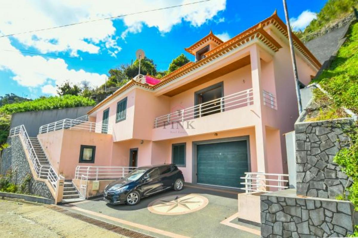 Picture of Villa For Sale in Machico, Madeira, Portugal