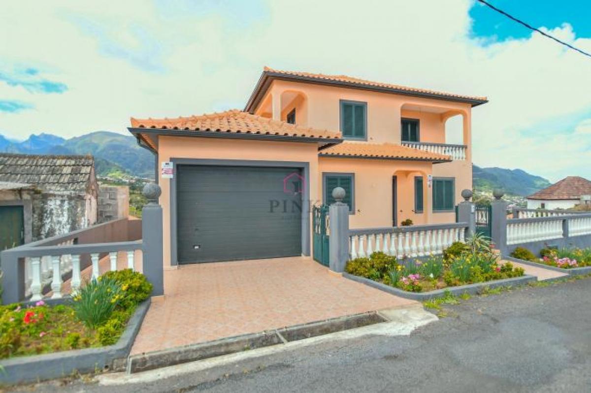 Picture of Villa For Sale in Machico, Madeira, Portugal