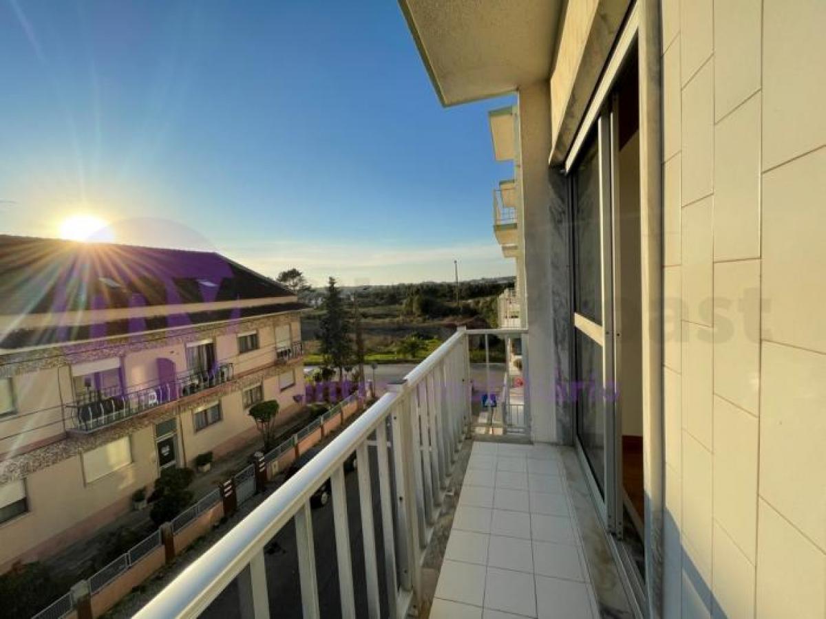 Picture of Apartment For Sale in Caldas Da Rainha, Region Of Murcia, Portugal