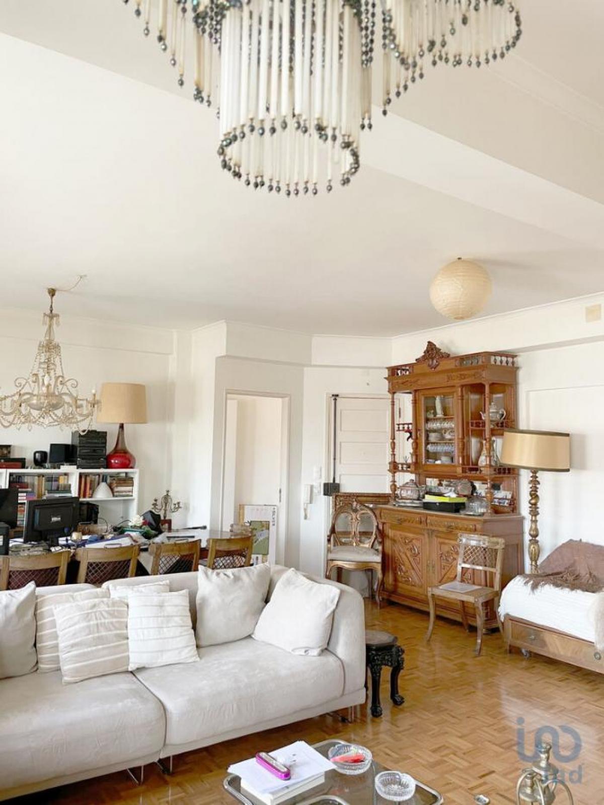 Picture of Apartment For Sale in Lisboa, Lisboa, Portugal