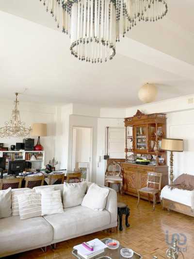 Apartment For Sale in Lisboa, Portugal