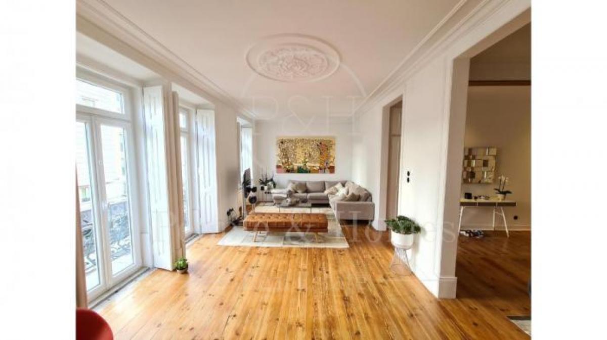 Picture of Apartment For Sale in Lisboa, Lisboa, Portugal