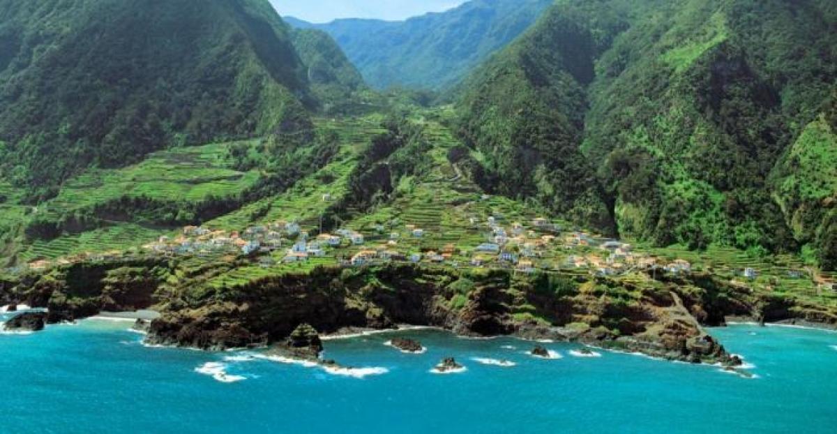 Picture of Villa For Sale in Porto Moniz, Madeira, Portugal