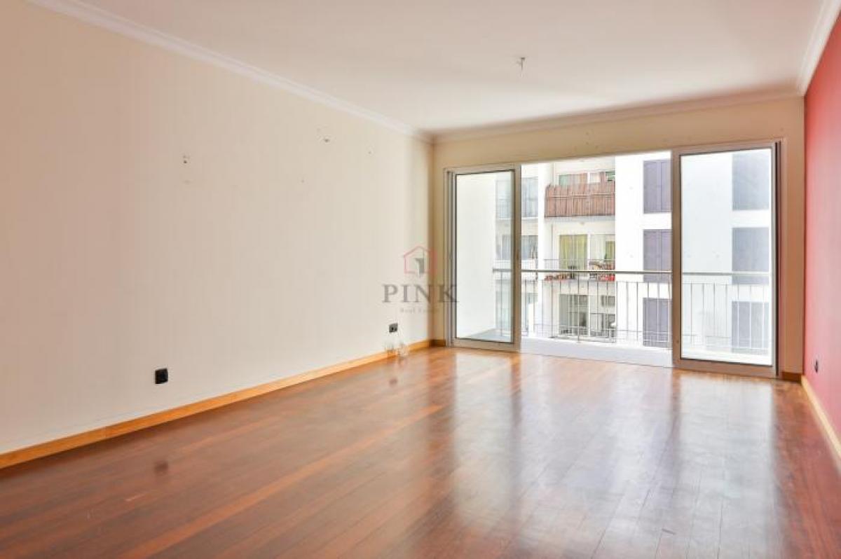 Picture of Apartment For Sale in Santa Cruz, Madeira, Portugal