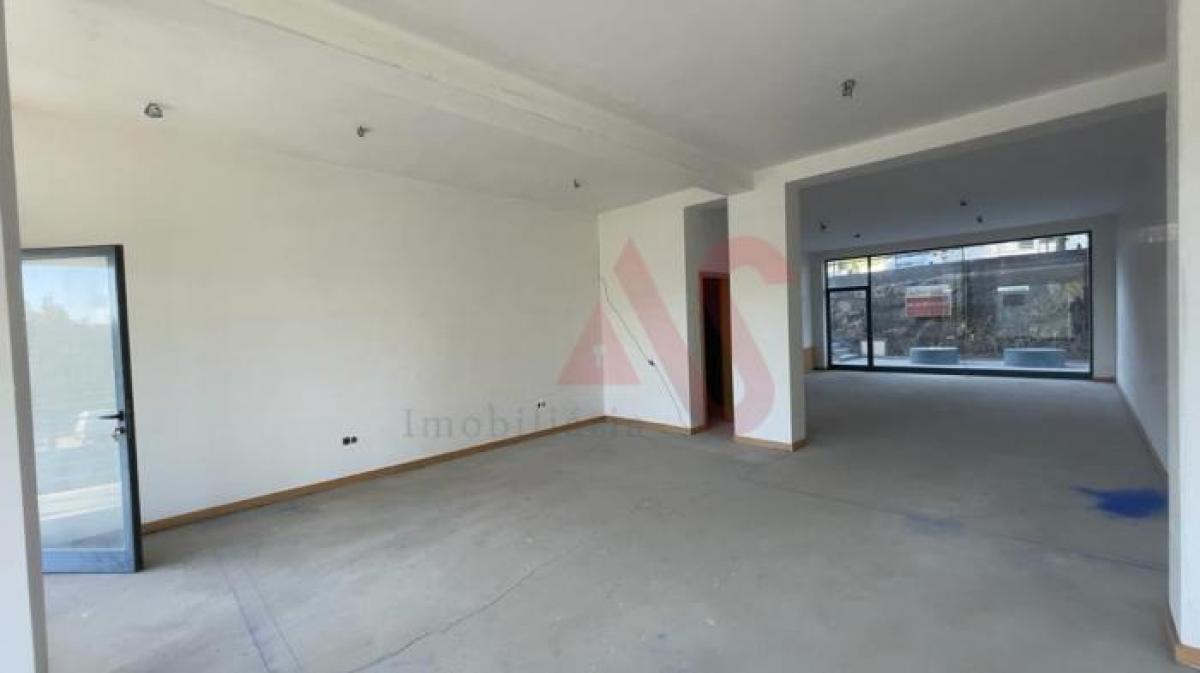 Picture of Retail For Sale in Guimaraes, Entre-Douro-e-Minho, Portugal