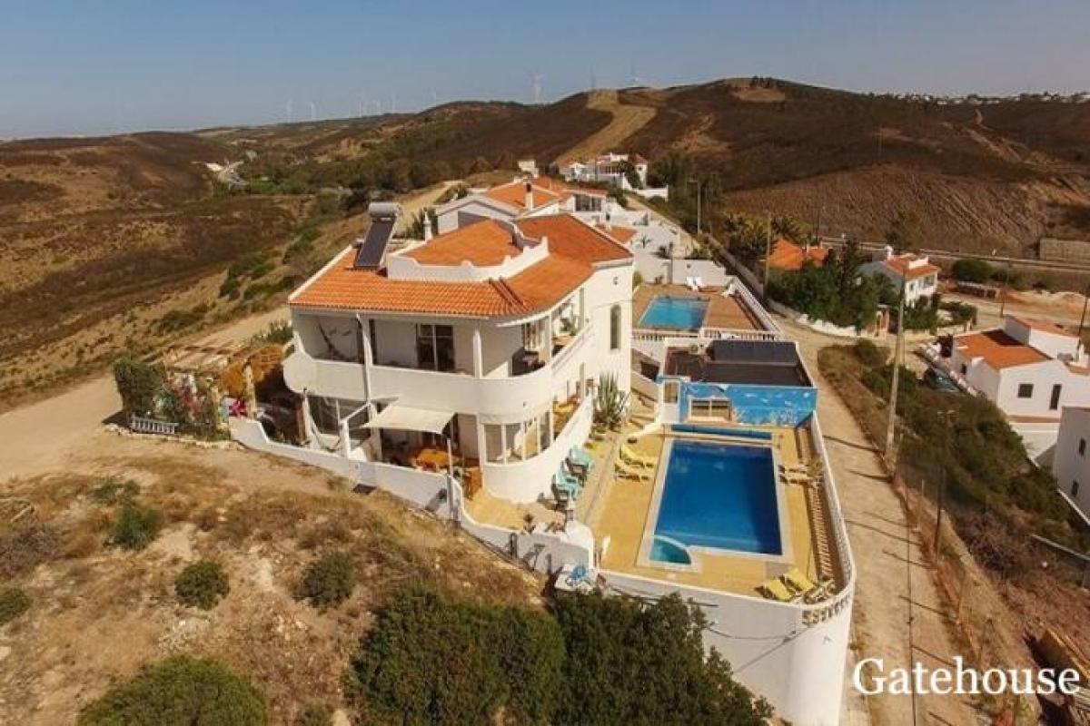Picture of Villa For Sale in Budens, Faro, Portugal