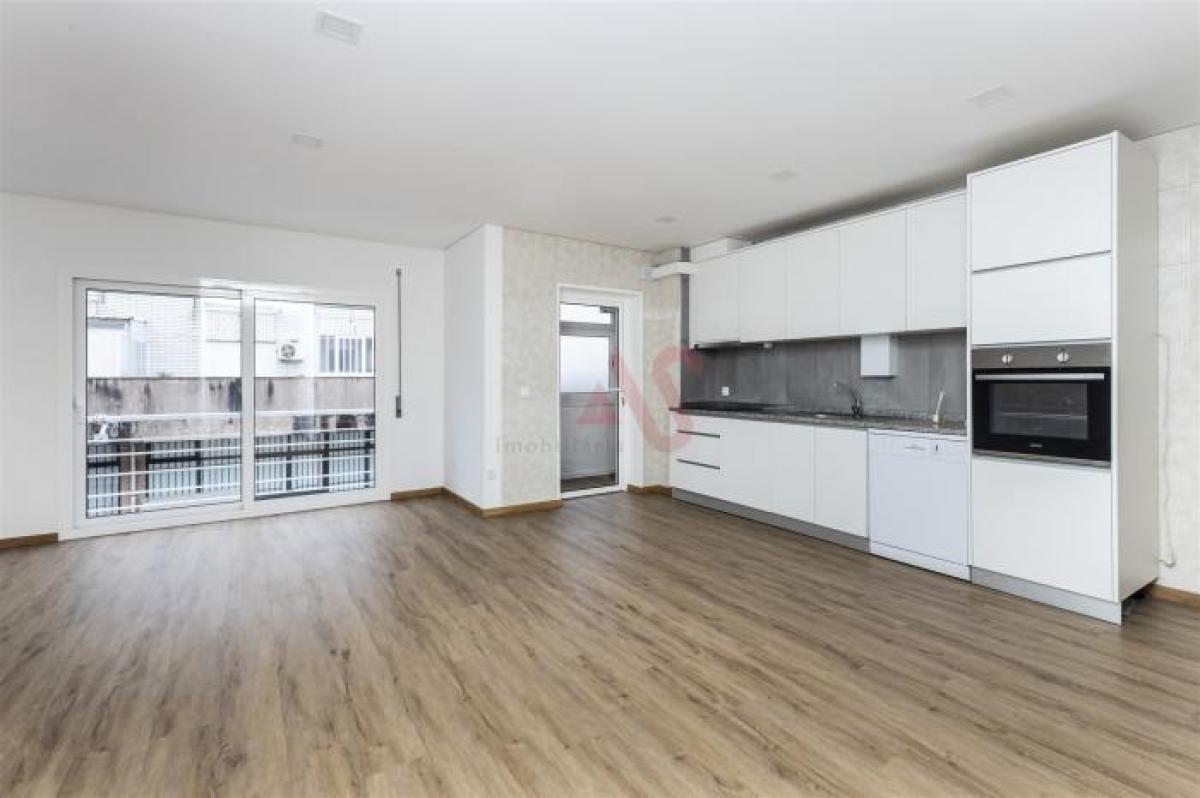 Picture of Apartment For Sale in Guimaraes, Entre-Douro-e-Minho, Portugal