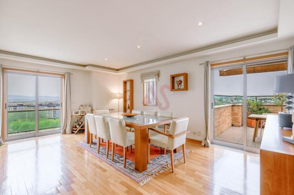 Picture of Apartment For Sale in Braga, Entre-Douro-e-Minho, Portugal