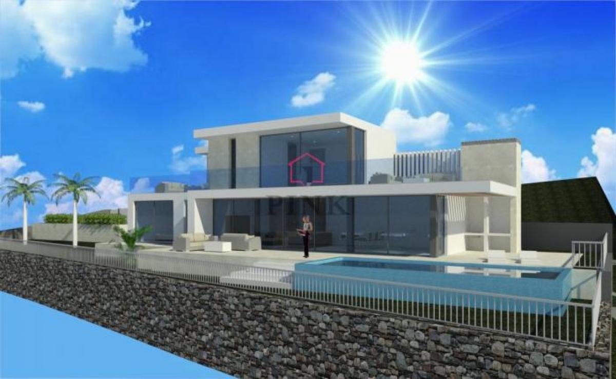 Picture of Villa For Sale in Calheta, Madeira, Portugal