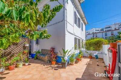 Villa For Sale in Portimao, Portugal