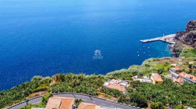 Villa For Sale in Ribeira Brava, Portugal