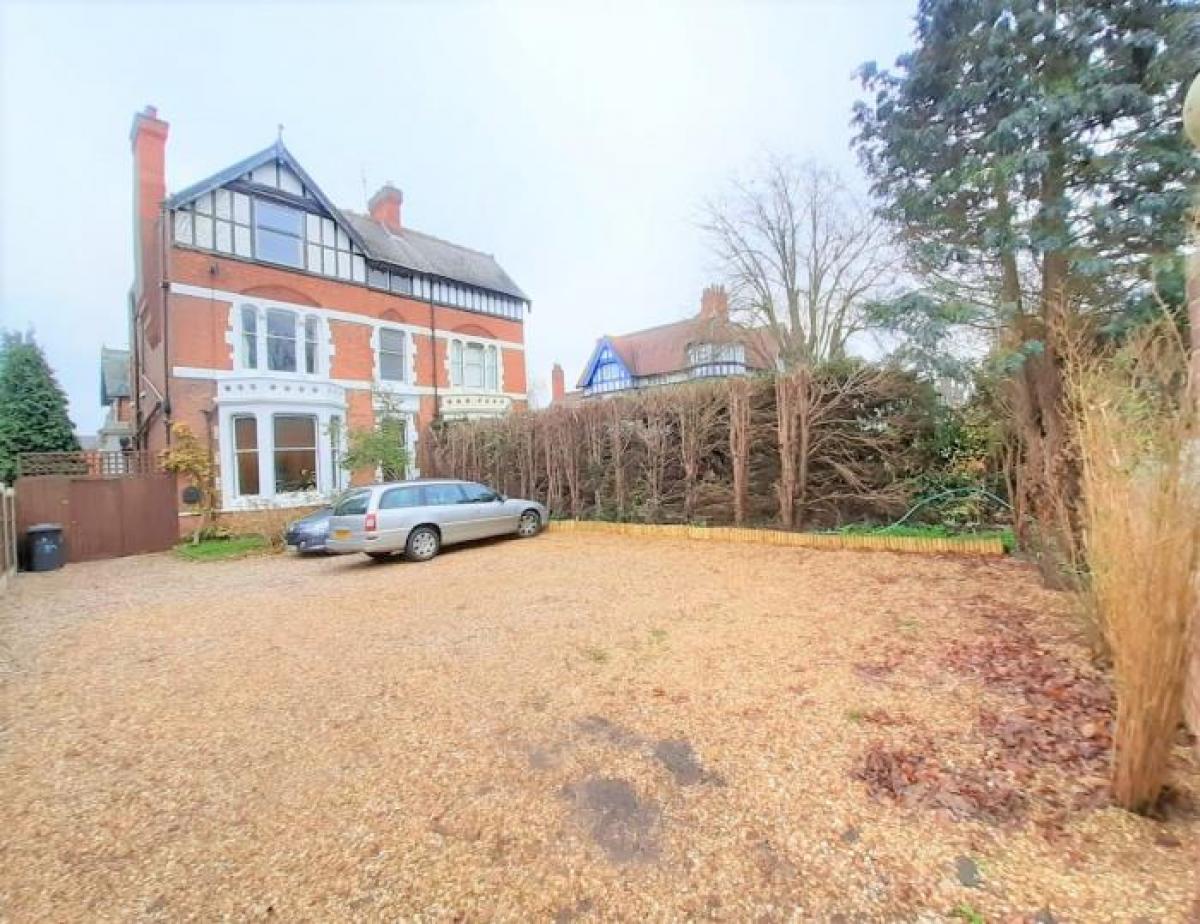 Picture of Home For Sale in Leicester, Leicestershire, United Kingdom