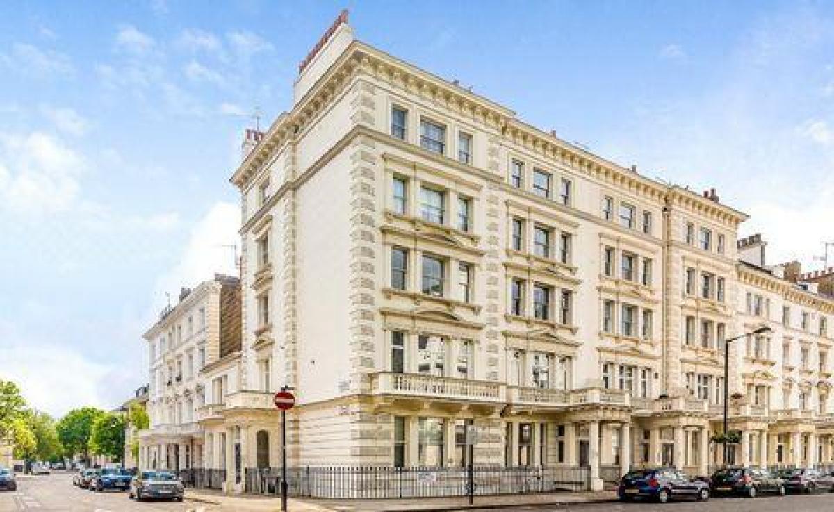 Picture of Condo For Sale in London, Greater London, United Kingdom
