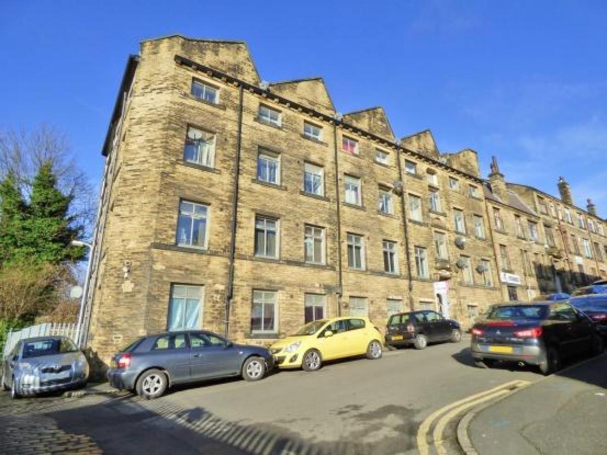 Picture of Apartment For Sale in Bradford, West Yorkshire, United Kingdom