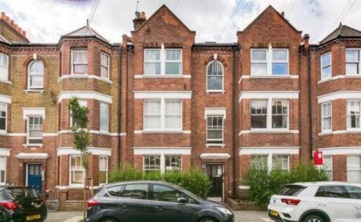 Picture of Home For Sale in London, Greater London, United Kingdom