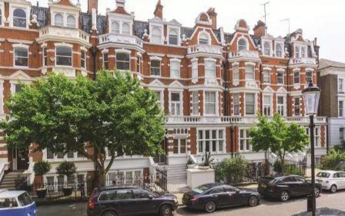 Picture of Condo For Sale in London, Greater London, United Kingdom