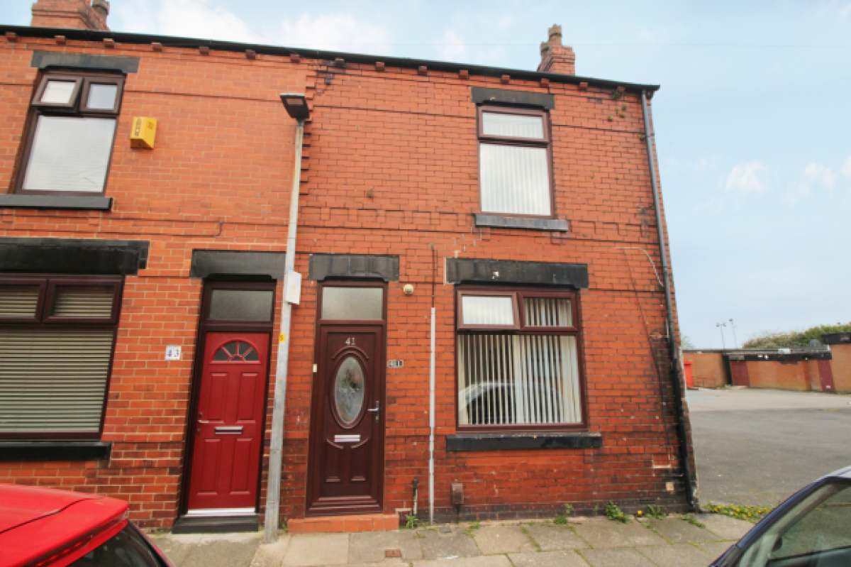 Picture of Home For Sale in Wigan, Greater Manchester, United Kingdom