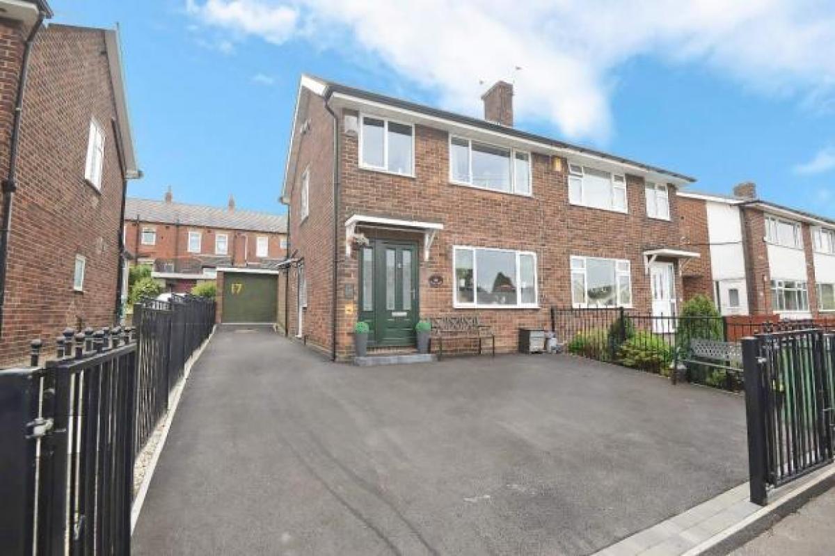 Picture of Home For Sale in Wakefield, West Yorkshire, United Kingdom