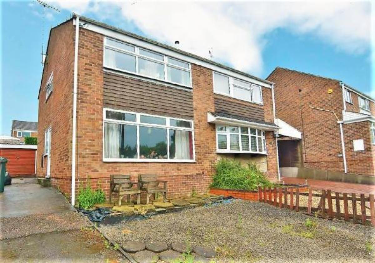 Picture of Home For Sale in Swadlincote, Derbyshire, United Kingdom