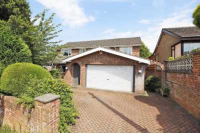 Home For Sale in Chesterfield, United Kingdom