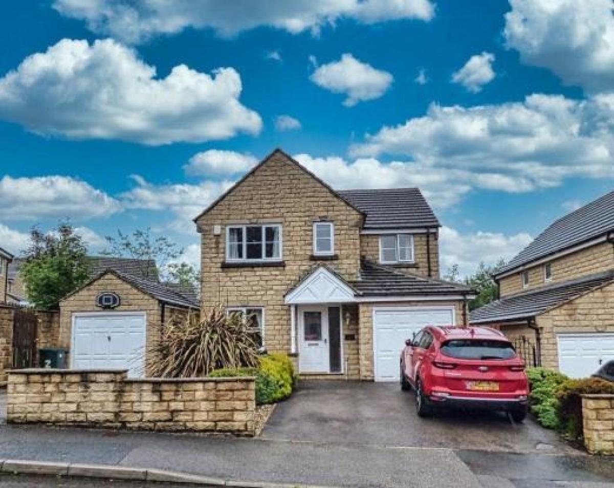 Picture of Home For Sale in Bradford, West Yorkshire, United Kingdom