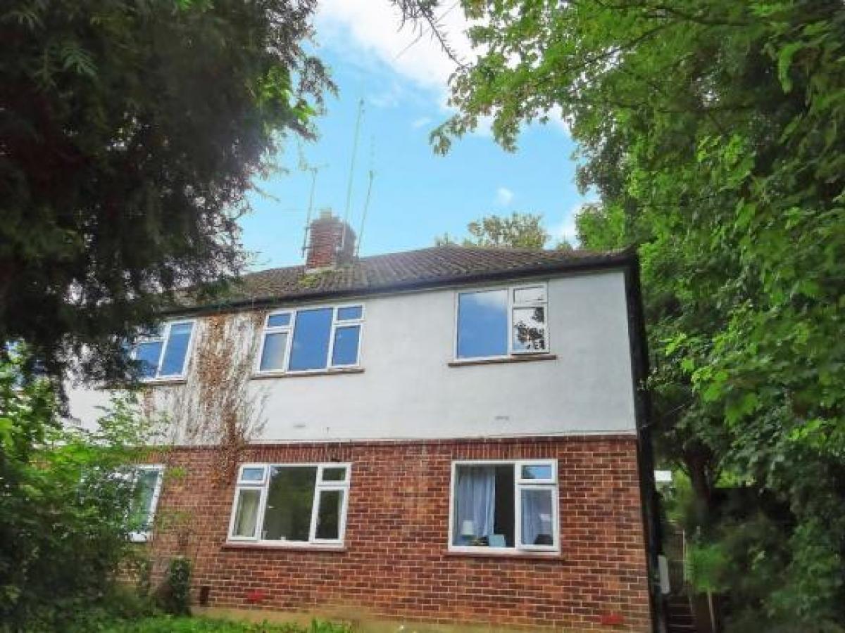 Picture of Home For Sale in Reading, Berkshire, United Kingdom