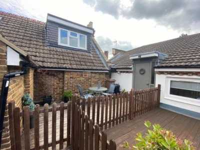 Apartment For Sale in Leatherhead, United Kingdom