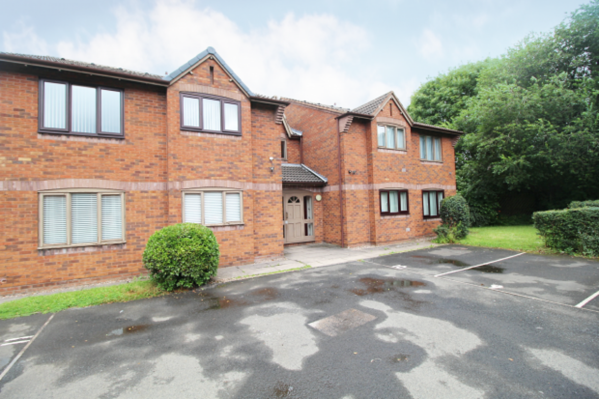 Picture of Apartment For Sale in Smethwick, West Midlands, United Kingdom