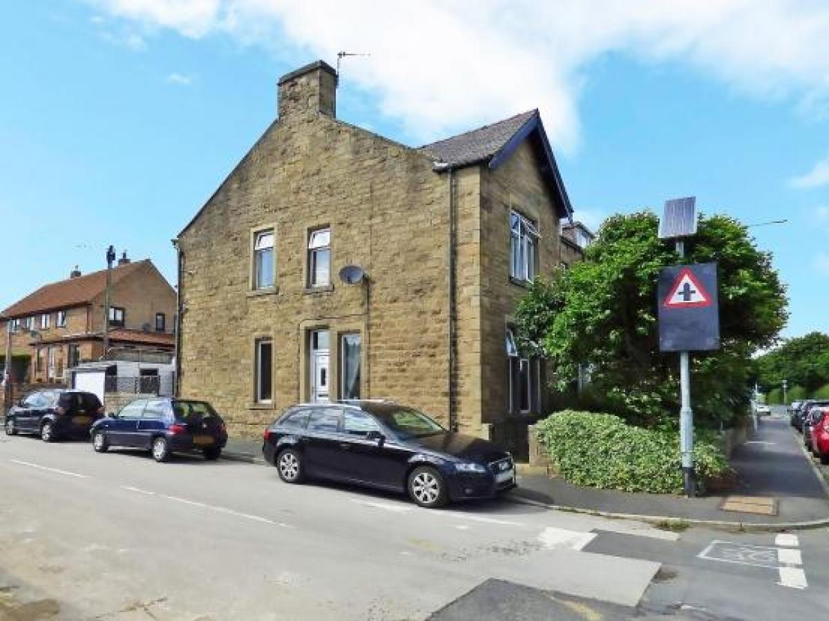 Picture of Home For Sale in Barnoldswick, Lancashire, United Kingdom
