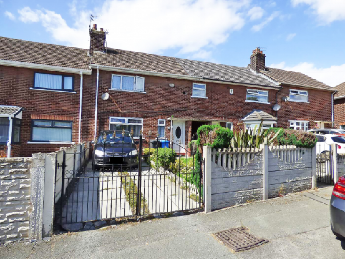 Picture of Home For Sale in Widnes, Cheshire, United Kingdom