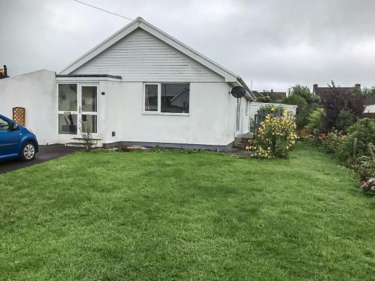 Picture of Bungalow For Sale in Milford Haven, Pembrokeshire, United Kingdom