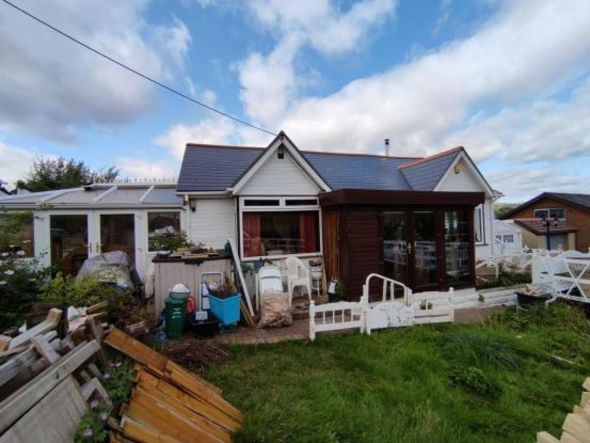 Picture of Bungalow For Sale in Aberdare, Mid Glamorgan, United Kingdom