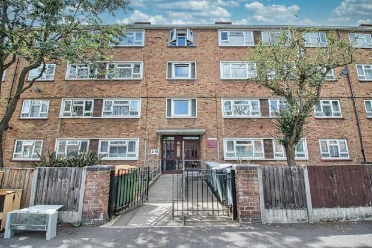 Picture of Apartment For Sale in East Ham, Greater London, United Kingdom
