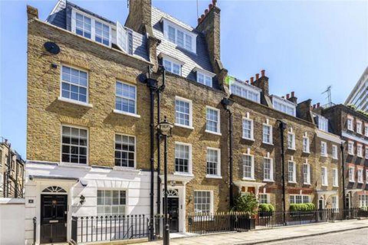 Picture of Home For Sale in London, Greater London, United Kingdom