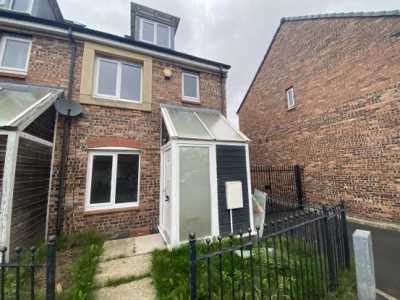 Home For Sale in Oldham, United Kingdom
